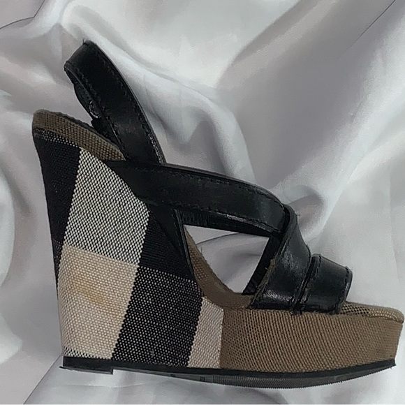 BURBERRY size 35.5 black leather WARLOW nova check STRAPPY PLATFORM SANDALS - Picture 3 of 16